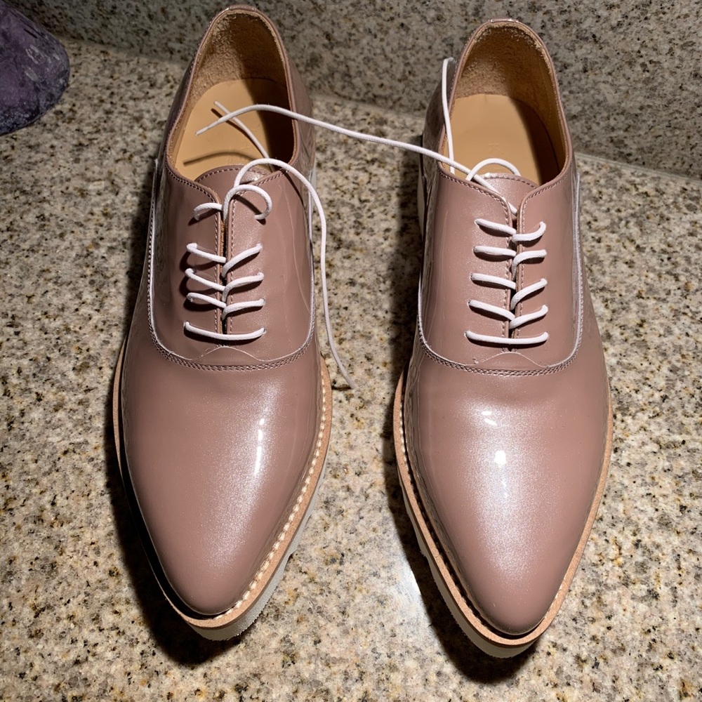 NEW😍💜 "KABACCHA LAVENDER PATENT LEATHER OXFORDS"